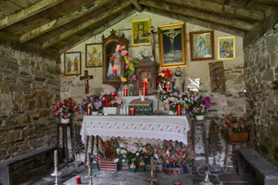 Interior de la capilla de Santo Domingo, en Os Teixois