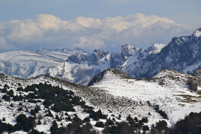 Otra vista del macizo montañoso desde el puerto, Xomezana Arriba. Lena
